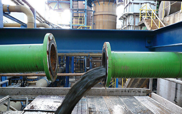 Vệ sinh đường ống nước thải công nghiệp bằng máy phun tia áp lực