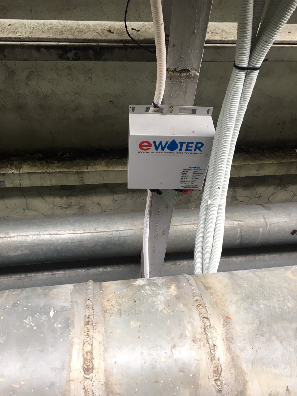 Lắp đặt thiết bị xử lý cặn canxi cho đường nước 